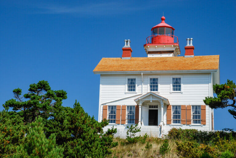 Yaquina Bay Lighthouse exterior view